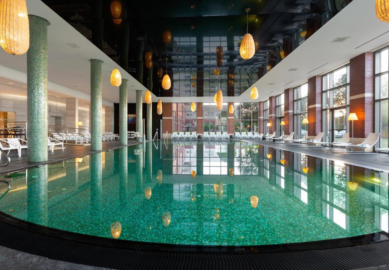 Cramim By Isrotel Exclusive Kiryat Anavim Exterior foto The swimming pool at the Mandarin Oriental